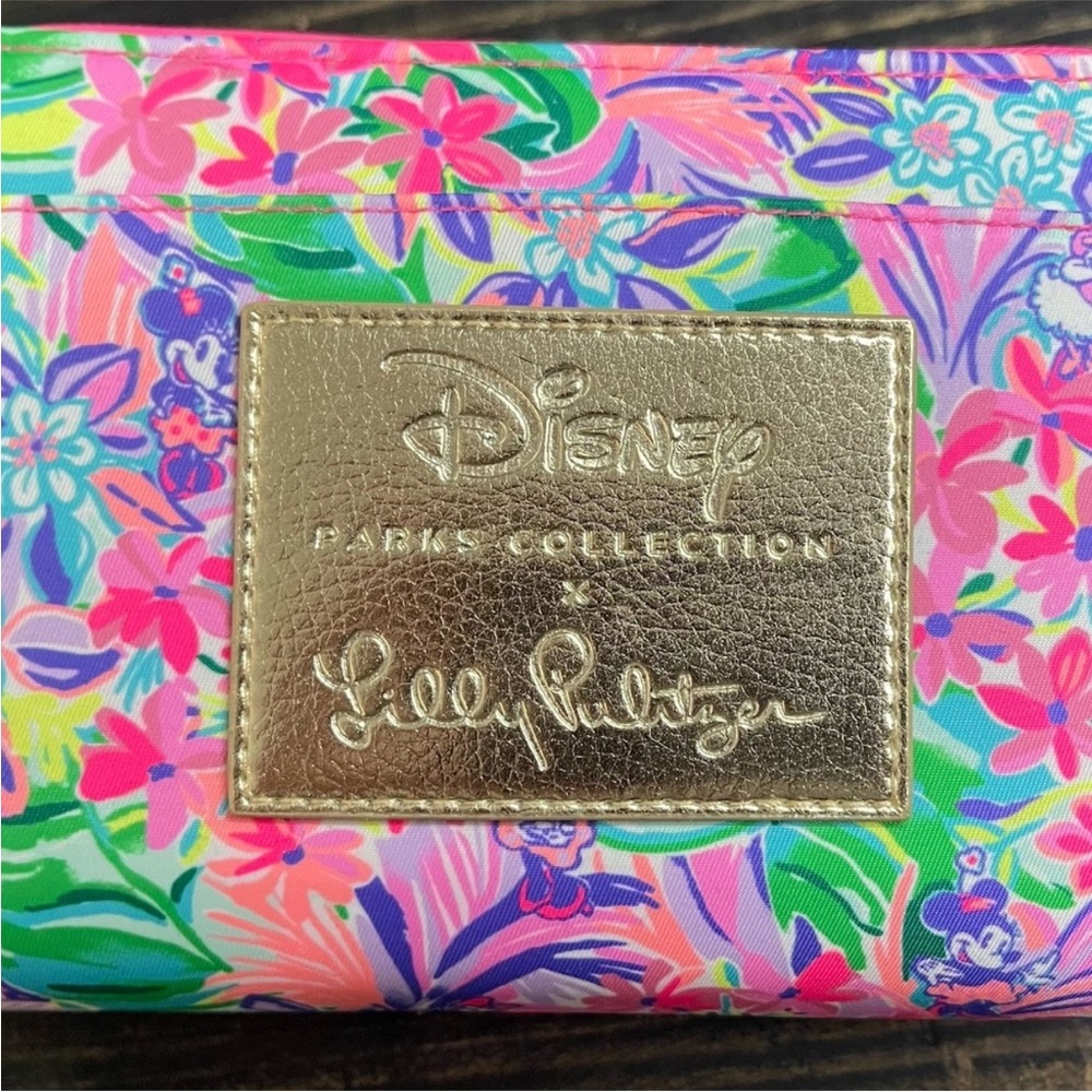 Lilly Pulitzer Marsten Crossbody Bag Disney 💗🐭🏰 - Picture 5 of 11